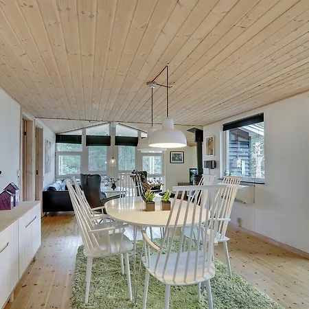 Three-bedroom Holiday In *